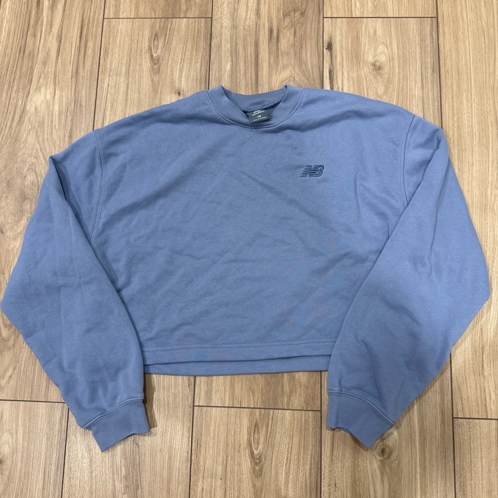 New Balance Women's Coastal Fleece Crew Top Dusk Shower MSRP $80 Size XS - Picture 4 of 10